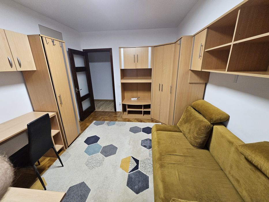 Inchiriez apartament 3 camere Sucesva