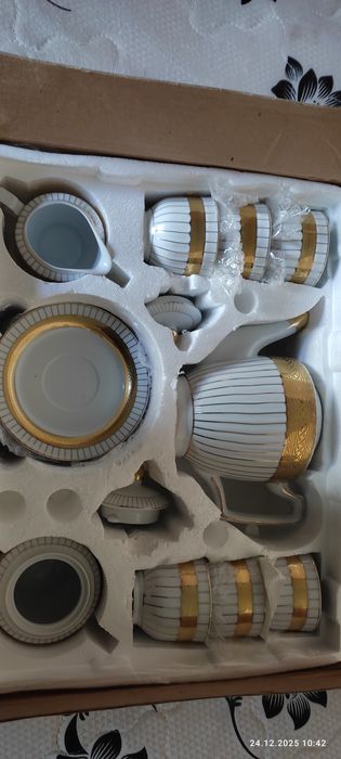Продаю чайный сервиз ,новый, производства Япониия.для шести персон.