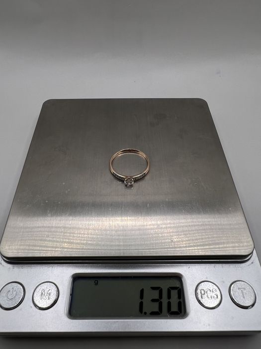 Продам золотое кольцо.