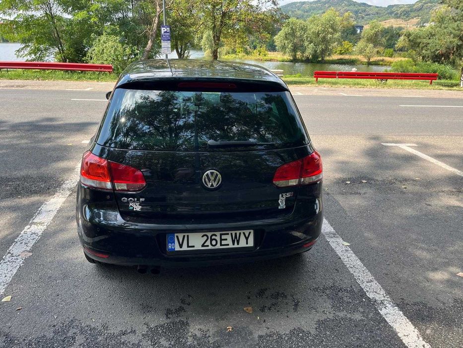 Volkswagen Golf 6 1.4 TSI 122 CP Match  Climatronic  incalzire scaune  Navi  PDC fata/spate