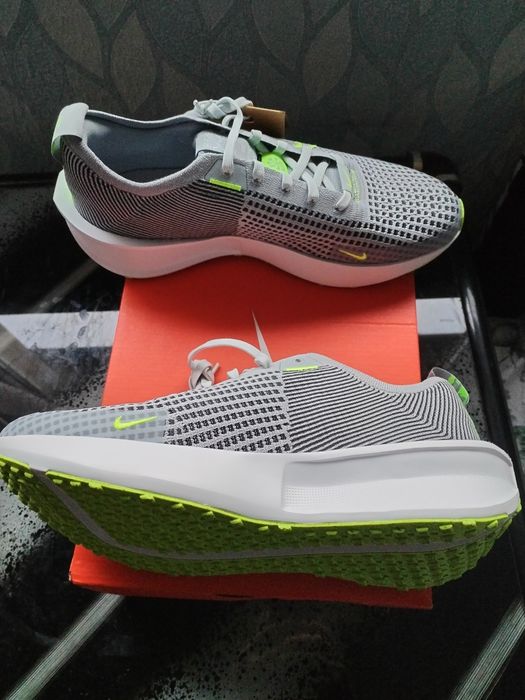 Nike Interact RUN 44номер