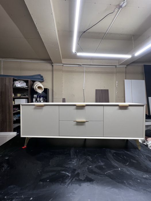 Tv tumba , Birinchi qoldan