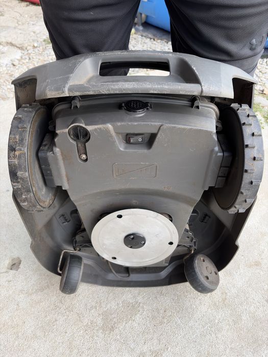Robot tuns gazon husqvarna 315