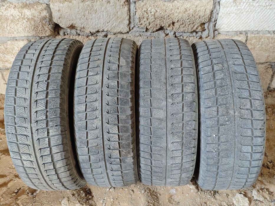 Зимние шины  комплекта
