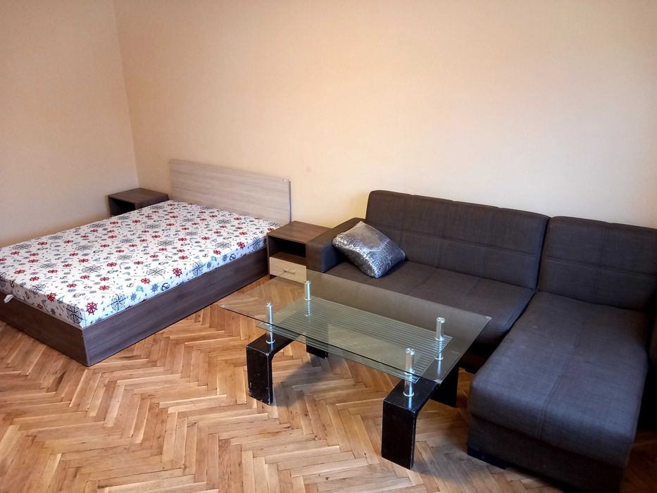 Дава се под наем Двустаен апартамент в Варна, Виница - 90 кв.м за 295.8 € - Снимка #2