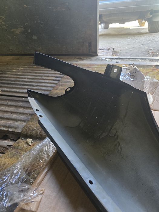 Продам  крыло левое рест е38 БМВ