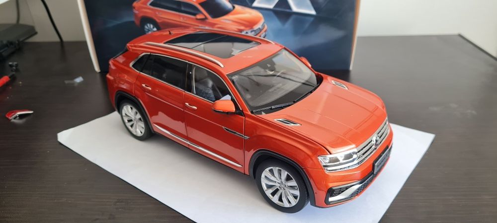 Aduc machete 1 18 Skoda/VW/Volvo cu imperfecțiuni la vopsea