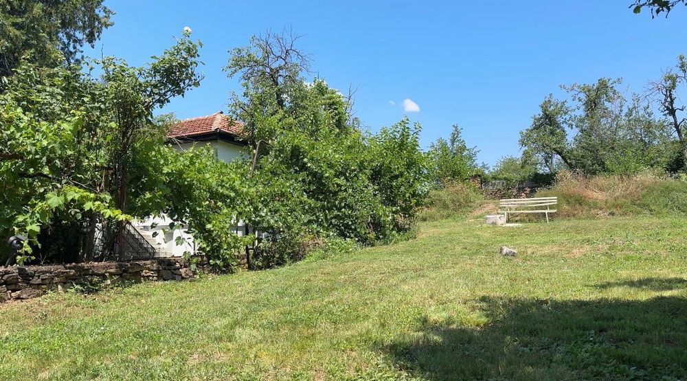 Реновирана къща в красиво село близо до Ловеч