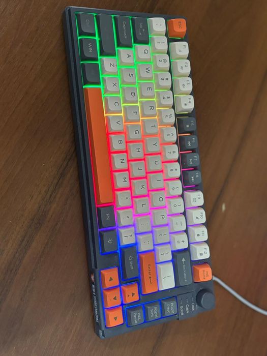 Продам клавиатуру