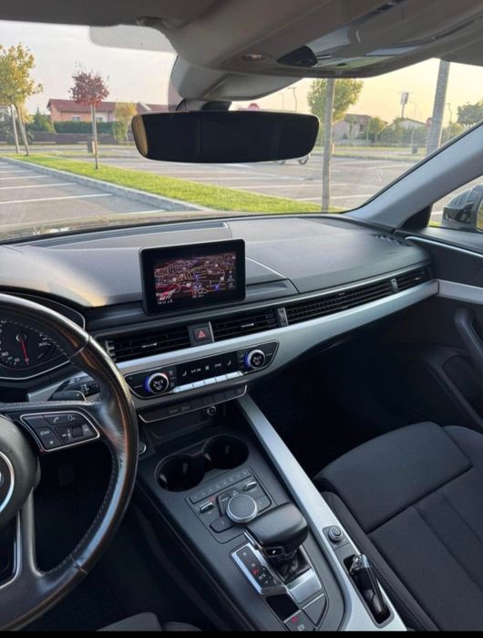 Adudi A4 B9 2016 avariată