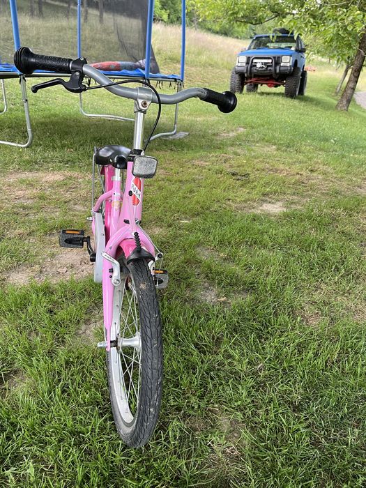 Vând bicicleta pentru fetițe