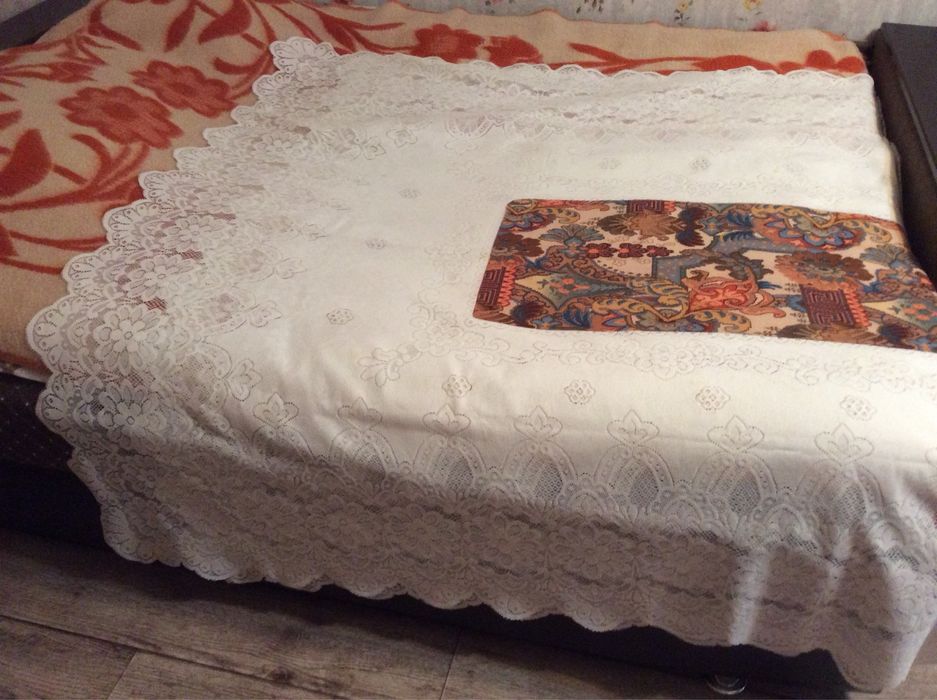 Скатерть на стол 2,5м»1,5м импорт-1200т.Зановеска. Ажурная-300 т.    т
