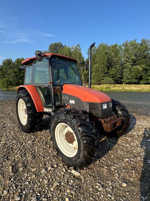 Tractor New Holland L75