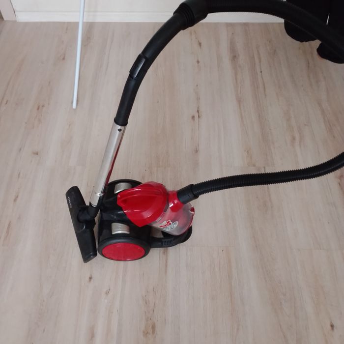 Продам пылесос халей рабочем состоянии