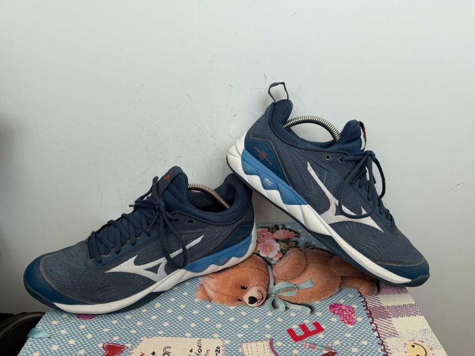 Mizuno Wave Luminous 2''оригинални мъжки обувки 42.5 номер