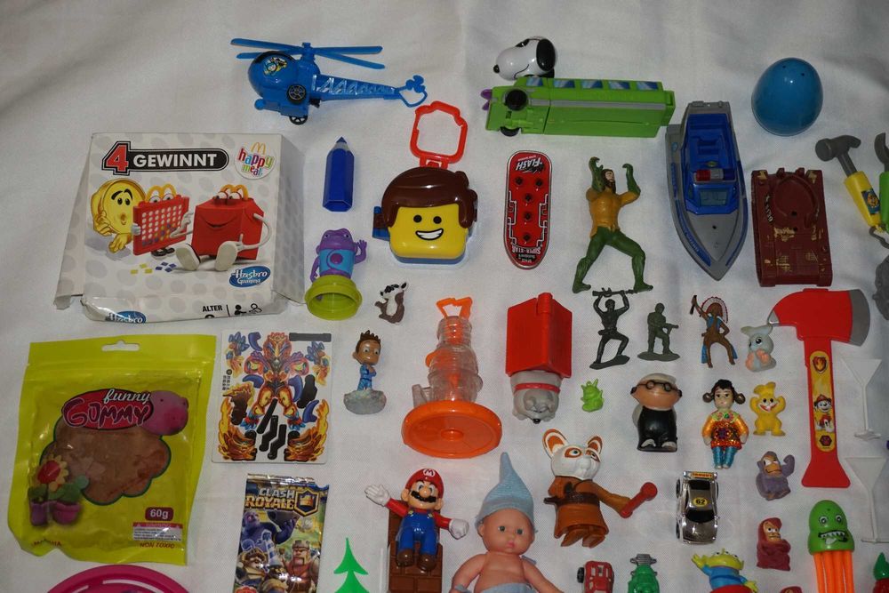 Голям Лот Фигурки от Mcdonald's/Kinder/Burger King и други 2.3кг