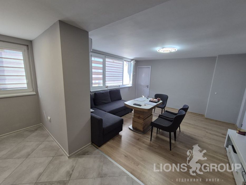 Продава се Тристаен апартамент в Варна, Галата - 92 кв.м за 2066 €/кв.м - Снимка #2