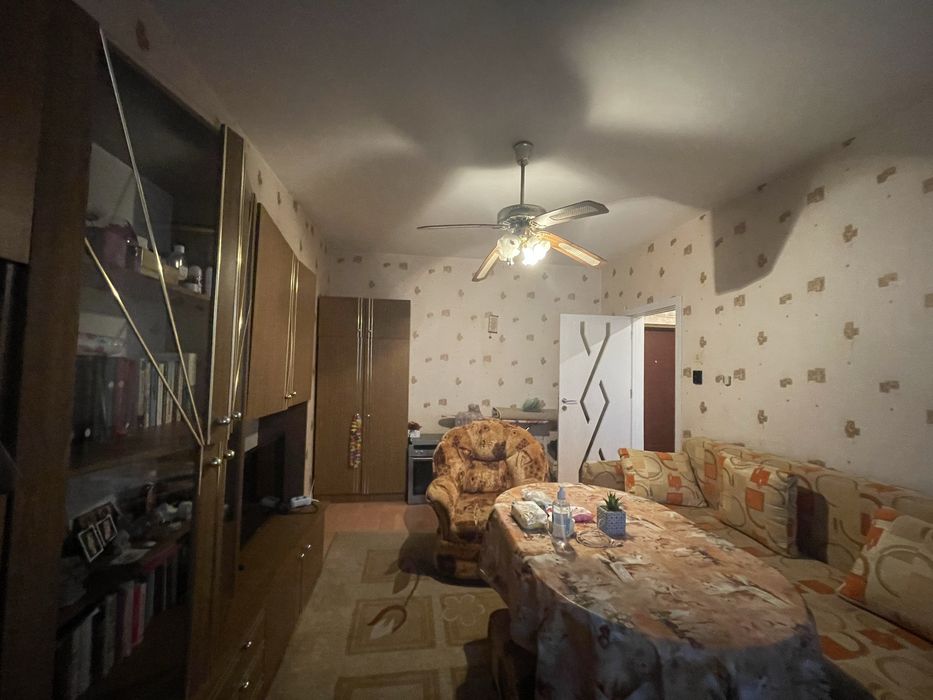 Две легла 55 евро и Секция в Ямбол 45 евро