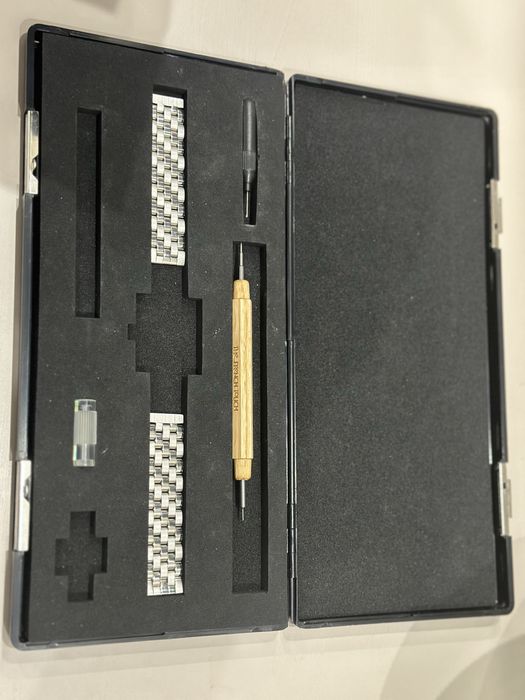 Продам часы Alain Silverstein