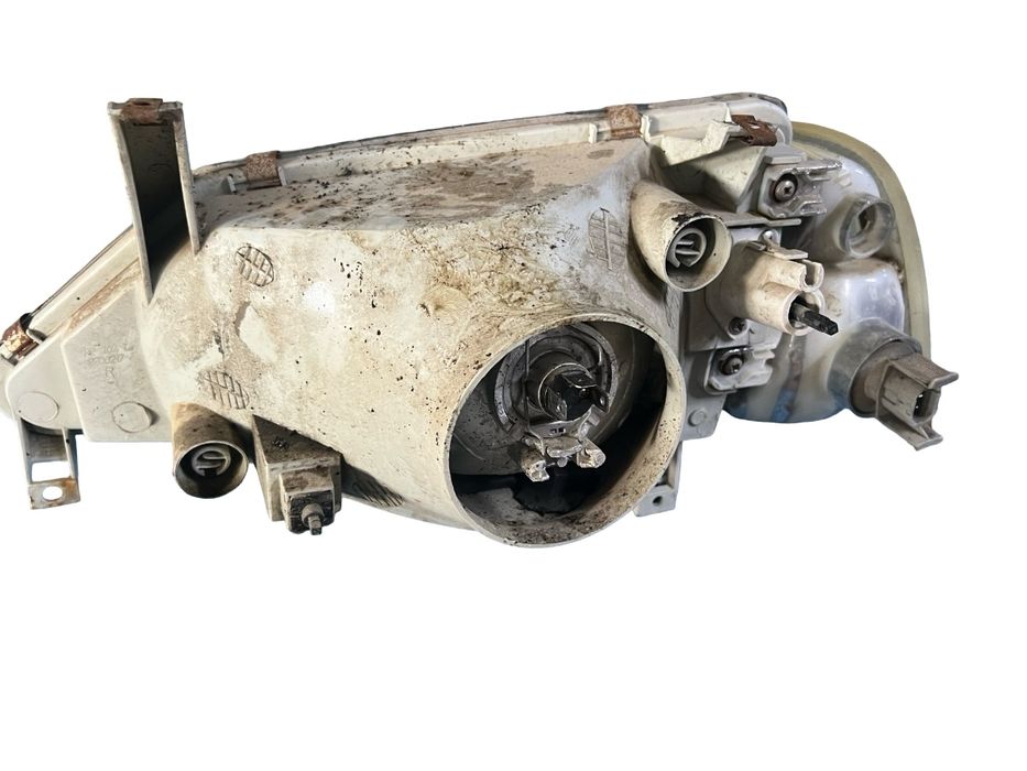 Far Dreapta Fata Dacia Solenza B41_ 2003 - >