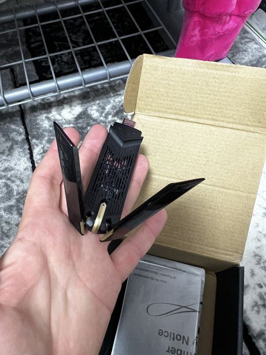 Adaptor wireless pentru PC . asus ueb-ax56 wifi 6