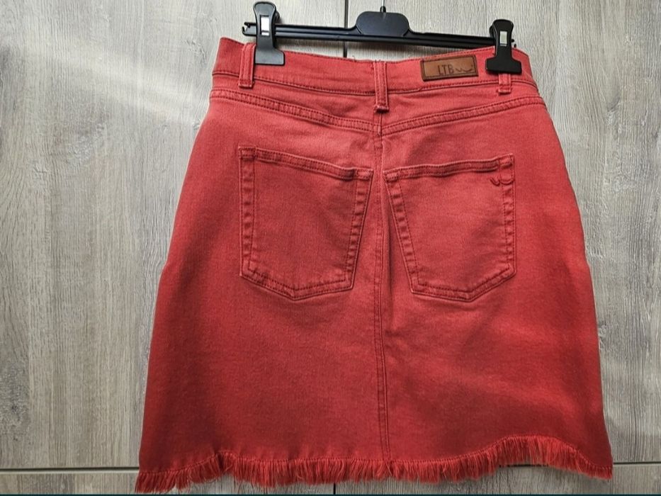 Fusta Poema LTB Pieces