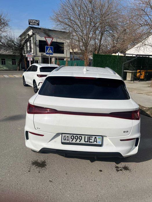 Продам BYD E2 LUXE EV 405km, официальный.