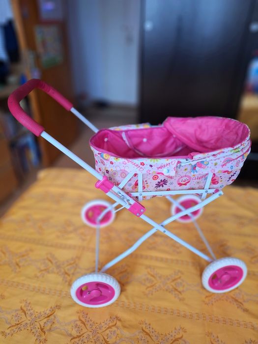 Carucior pentru papusi