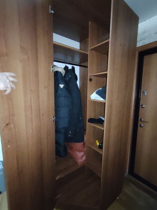 Шкаф угловой и зеркало