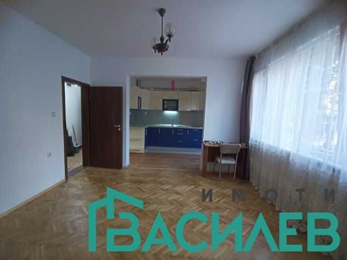 Продава се Двустаен апартамент в София, Център - 67 кв.м за 1561 €/кв.м - Снимка #1