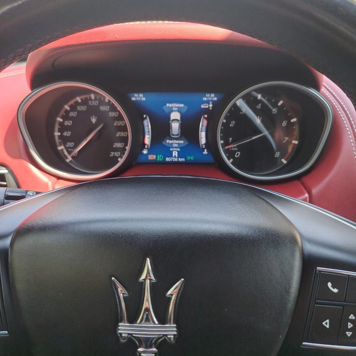 Vând Maserati Levante Granlusso Luxury
