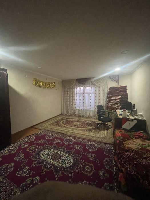 Nurafshon shahar, Birlik mahallada  8 sotix 7 xonali uchaska sotiladi