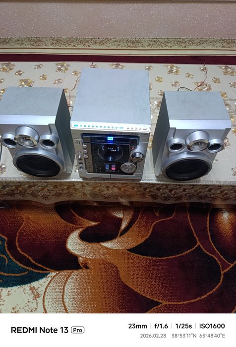 Samsung muzikalniy sentr Aux radio ishledi