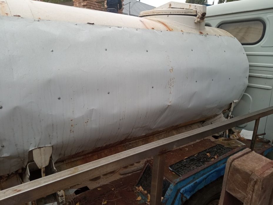 Продам бочку молоковоза