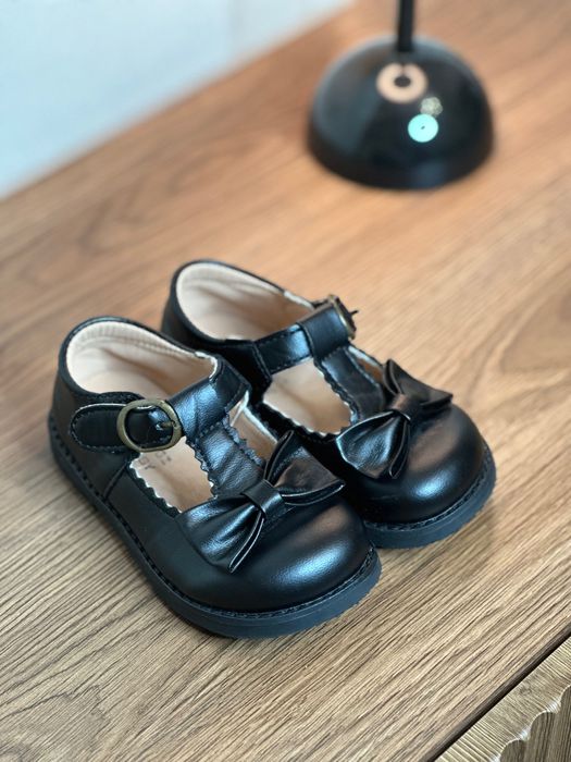 Срочно! Туфли для девочки 23 размер