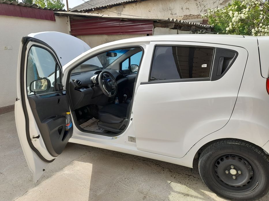 Продаётся  SPARK