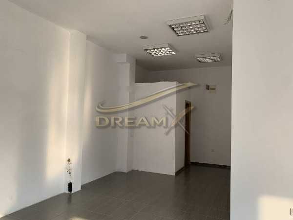 Магазин под наем в кв. Христо Смирненски! 71762667