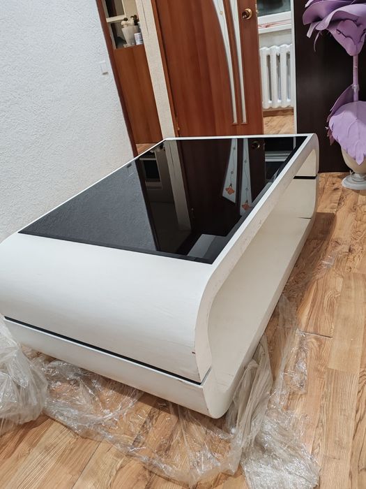 Журнальный столик