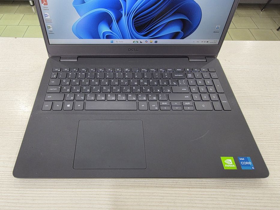 Dell 0-0-24 (Core i5-11 gen, GeForce MX330 2 gb)