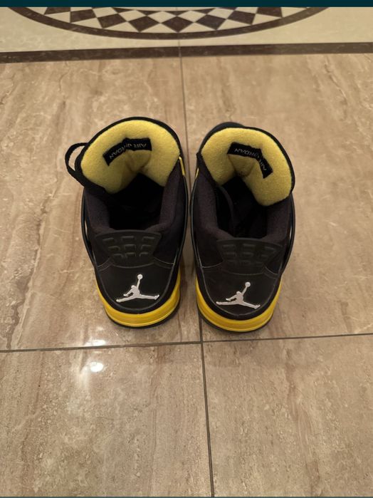 Jordan 4 Yellow Thunder