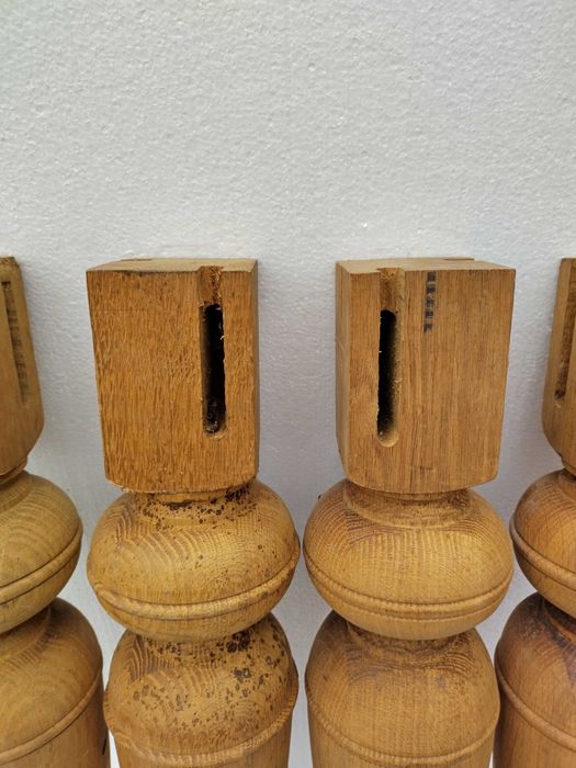 дървени,масивни,струговани крака за маса