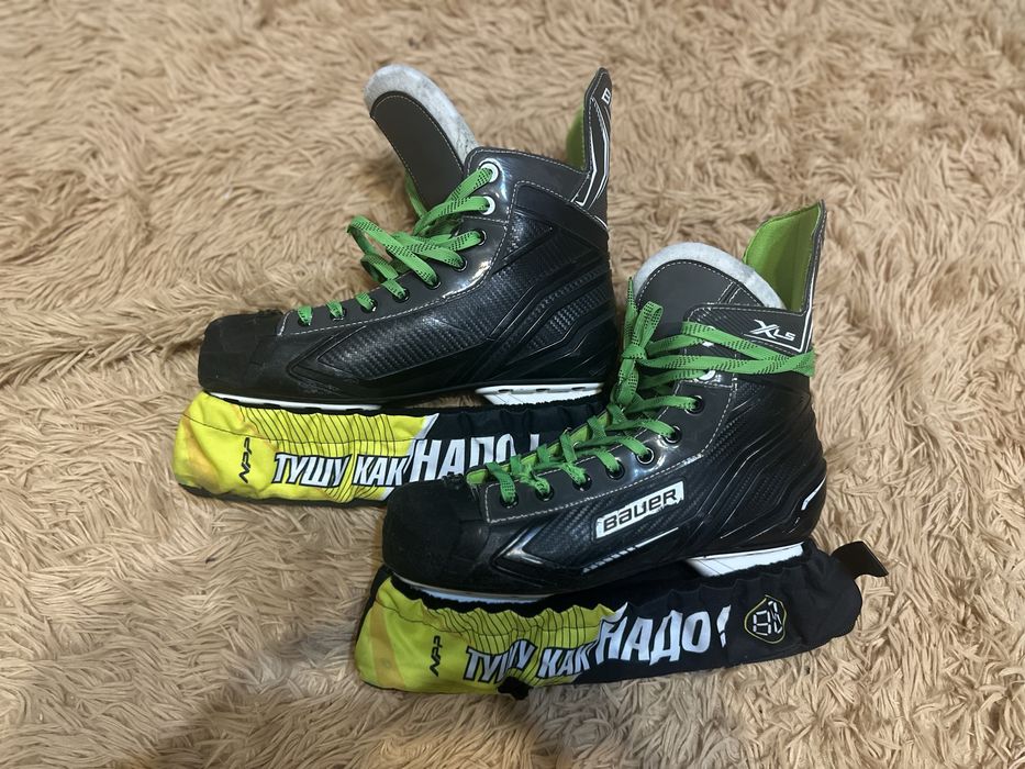 Хоккеейные коньки