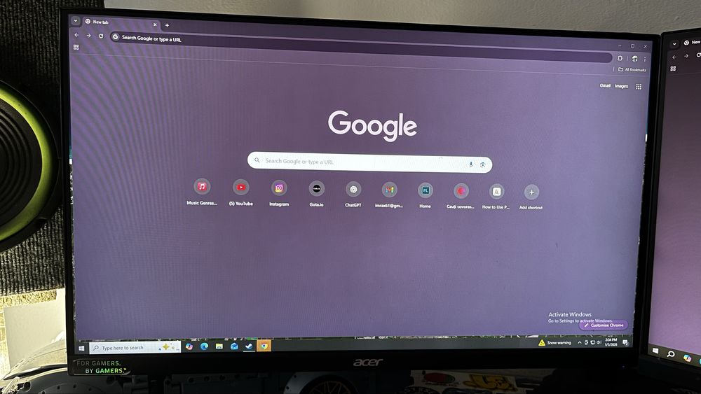 Vand 2 monitoare cu stand