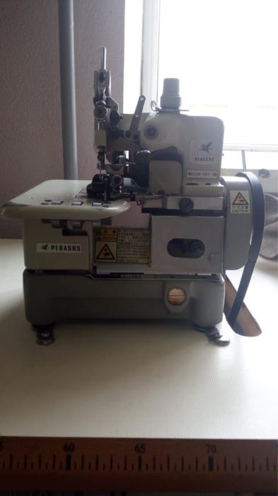 Оверлок для ковровых покрытий. Пр-во Япония