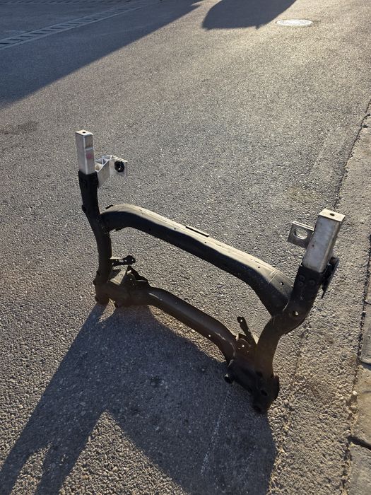 Vând cadru motor w205