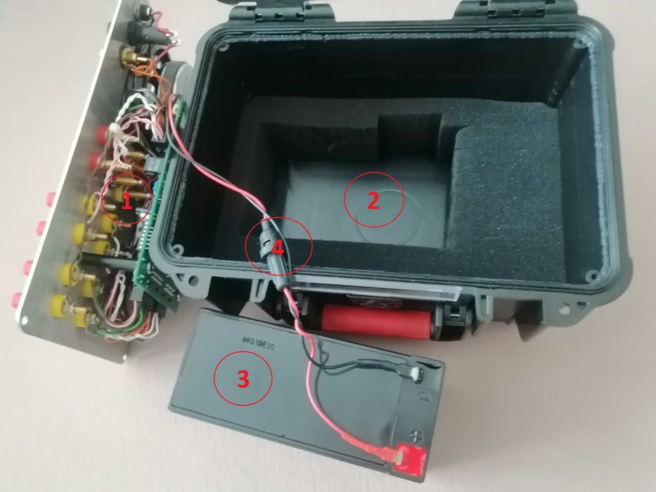 Водолазен комуникатор/Комуникатор за един или двама водолази.