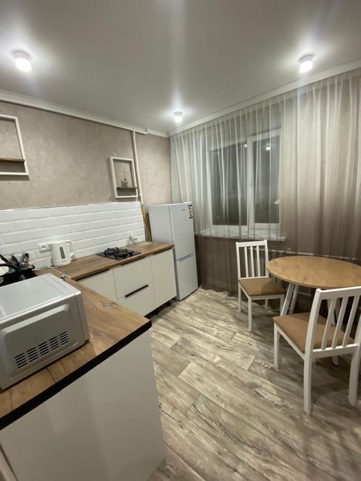 Сдам 1 ком кв . Центр.