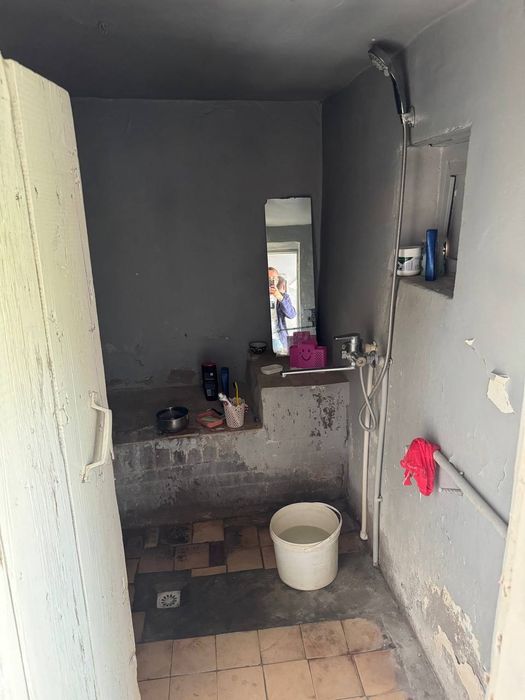 Ховли сотилади  4хонали