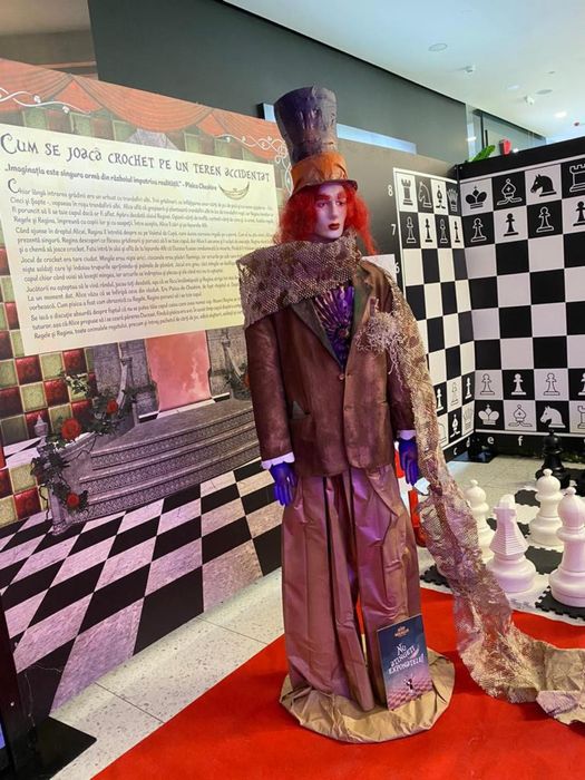 Decor scenografie, pictura, butaforie, efect U.V. arta murala