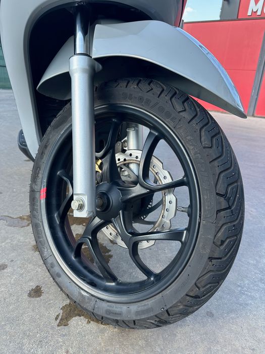 Piaggio Medley S 125CC 2021 + accesorii de 700€